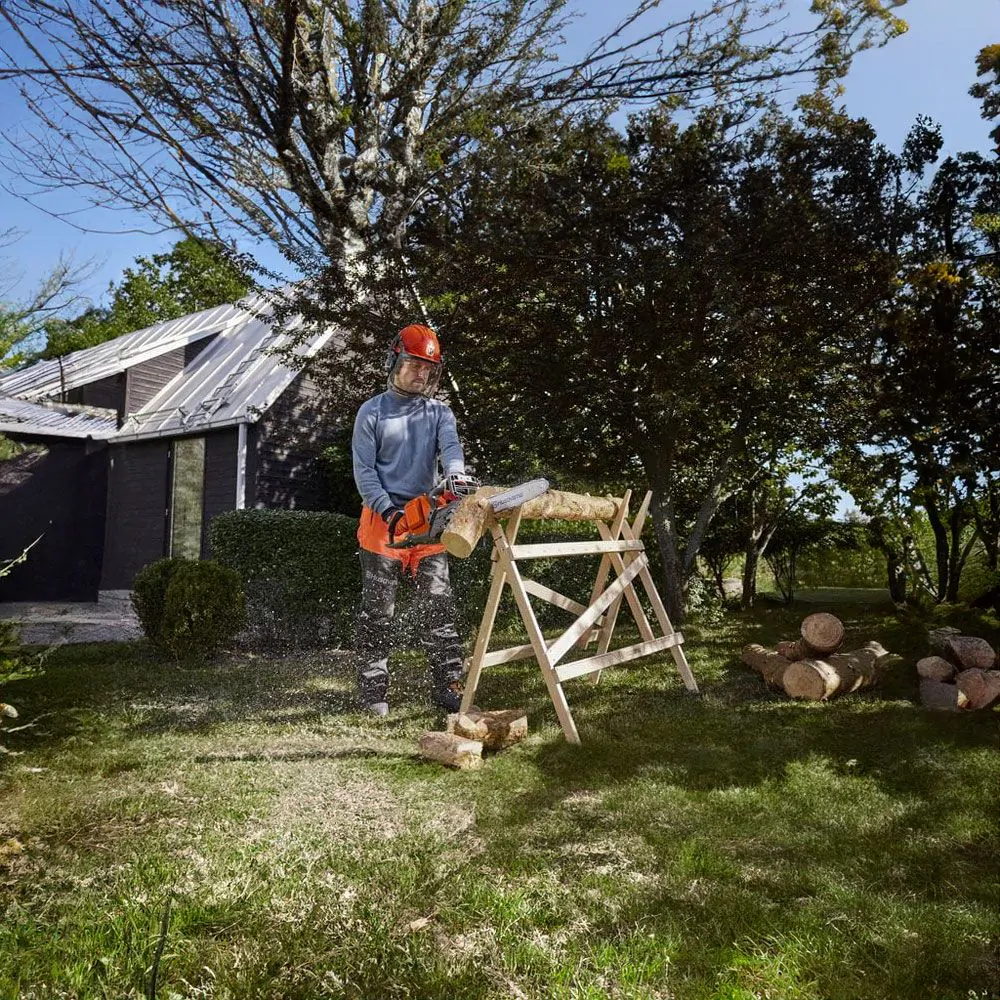 HUSQVARNA 240i inkl. batteri og lader